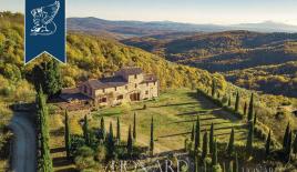 Вилла за 1 500 000 евро в Сиене, Италия