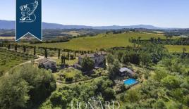 Ферма за 1 600 000 евро в Тоди, Италия