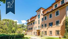 Отель, гостиница за 1 200 000 евро в Пистое, Италия