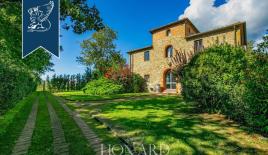 Ферма за 3 200 000 евро в Ареццо, Италия