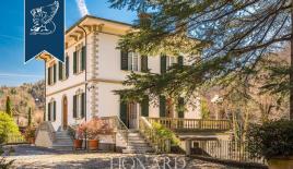 Вилла за 1 200 000 евро в Лукке, Италия