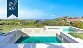 Вилла в Порто Черво, Италия (цена по запросу)