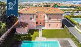 Вилла за 18 500 000 евро в Форте деи Марми, Италия