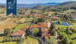 Вилла за 1 200 000 евро в Капаннори, Италия