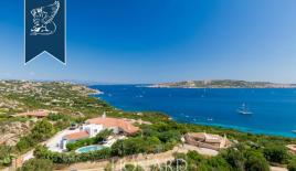 Вилла в Палау, Италия (цена по запросу)