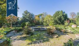 Отель, гостиница за 8 700 000 евро в Кортоне, Италия