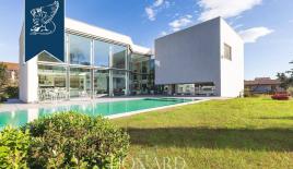 Вилла за 2 500 000 евро в Безоццо, Италия