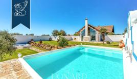 Вилла за 1 490 000 евро в Монтальто-ди-Кастро, Италия