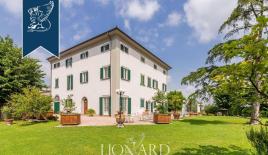 Отель, гостиница за 2 750 000 евро в Пистое, Италия