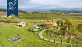 Ферма за 2 100 000 евро в Гаворрано, Италия