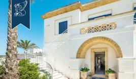 Вилла за 1 900 000 евро в Лечче, Италия