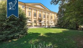 Отель, гостиница в Турине, Италия (цена по запросу)