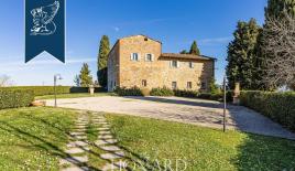 Ферма в Сан-Джиминьяно, Италия (цена по запросу)