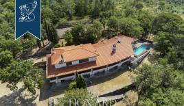 Вилла в Ареццо, Италия (цена по запросу)