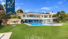 Вилла за 10 000 000 евро в Паденге-суль-Гарде, Италия