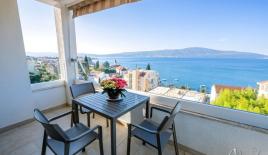 Квартира за 290 000 евро в Тивате, Черногория