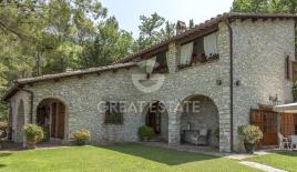 Вилла за 450 000 евро в Кампелло-суль-Клитунно, Италия