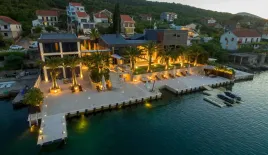 Вилла в Тивате, Черногория (цена по запросу)