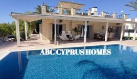 Вилла за 1 100 000 евро в Пейе, Кипр