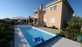 Вилла за 800 000 евро в Петрчане, Хорватия