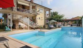 Отель, гостиница за 570 000 евро в Фажане, Хорватия