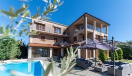 Отель, гостиница за 1 660 000 евро в Медулине, Хорватия