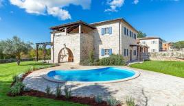 Вилла за 1 686 000 евро в Тиняне, Хорватия