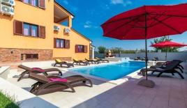 Вилла за 780 000 евро в Пуле, Хорватия