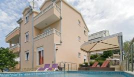 Отель, гостиница за 780 000 евро на Чиово, Хорватия