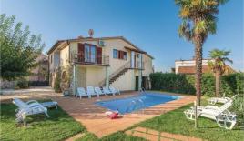 Отель, гостиница за 705 500 евро в Порече, Хорватия