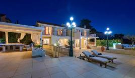 Вилла за 2 700 000 евро на Чиово, Хорватия