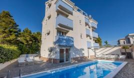 Отель, гостиница за 1 100 000 евро в Подстране, Хорватия