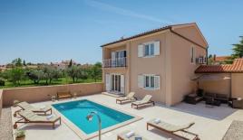 Вилла за 780 000 евро в Пуле, Хорватия