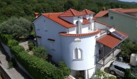 Отель, гостиница за 950 000 евро в Нови-Винодольски, Хорватия