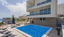 Вилла за 1 250 000 евро в Рогознице, Хорватия