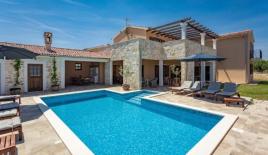 Вилла в Светвинченате, Хорватия (цена по запросу)