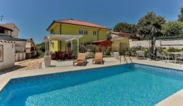 Отель, гостиница за 1 200 000 евро в Медулине, Хорватия