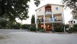 Отель, гостиница за 2 075 000 евро в Ровини, Хорватия