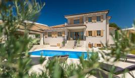 Вилла за 1 500 000 евро в Ровини, Хорватия