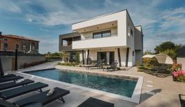 Вилла за 934 000 евро в Умаге, Хорватия