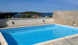 Вилла за 1 099 000 евро в Рогознице, Хорватия