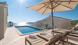 Вилла за 730 000 евро в Рогознице, Хорватия