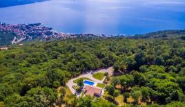 Вилла в Опатии, Хорватия (цена по запросу)