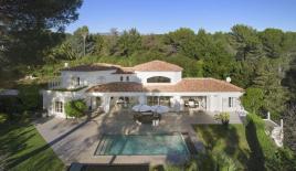 Вилла за 3 700 000 евро в Мужене, Франция