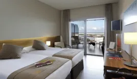 Коммерческая недвижимость за 3 200 000 евро в Барселоне, Испания