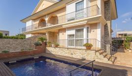 Таунхаус за 435 000 евро на Коста-Дорада, Испания