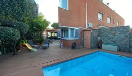 Таунхаус за 805 000 евро в Барселоне, Испания