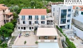 Вилла за 1 570 000 евро в Тивате, Черногория