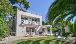 Вилла за 6 500 евро за неделю в Антибе, Франция