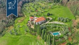 Ферма в Пистое, Италия (цена по запросу)